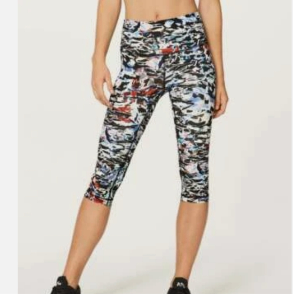Lululemon Athletica Women’s Size 10 Wunder Under High Rise Black Red Leggings